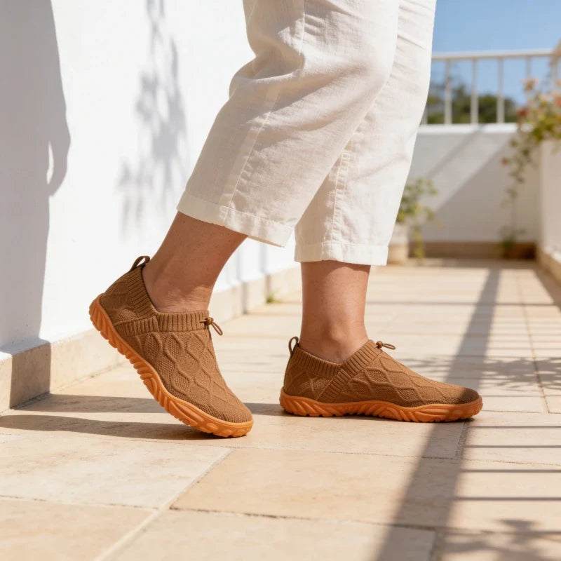 Robyn – Wide Fit Comfort Walking Shoes