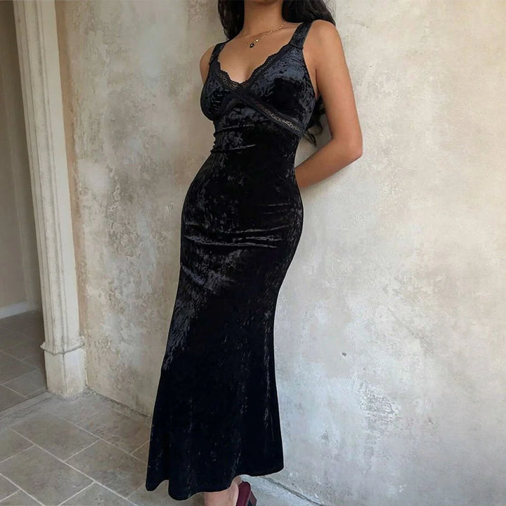 Donna | Women's Deep V Neck Trim Detail Maxi Black Dress