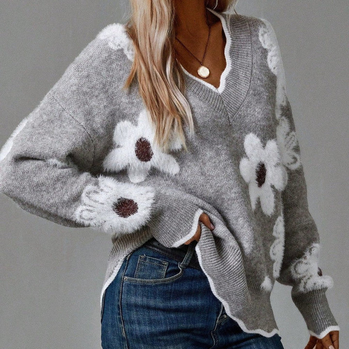 Genevieve | Women's Relaxed V-Neck Daisy Sweater