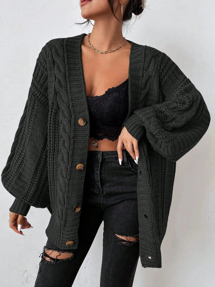 Holly | Women's Oversized Cable-Knit Cardigan