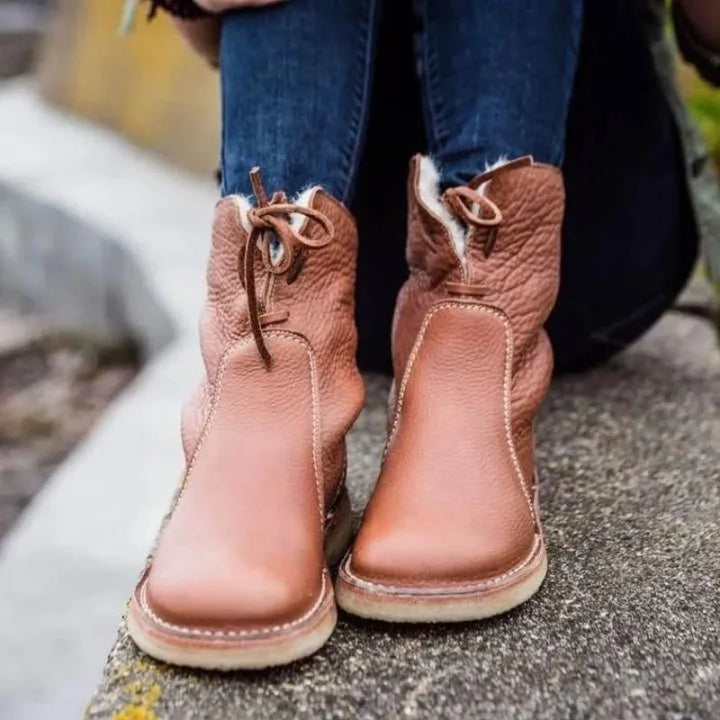 Iona | Women's Lined Pull On Snow Boots
