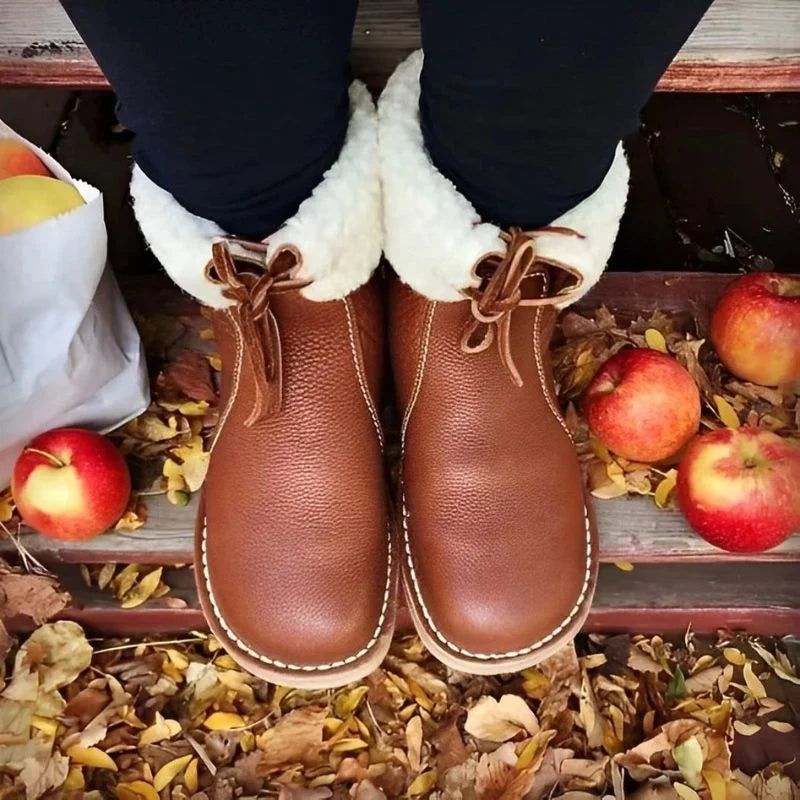 Iona | Women's Lined Pull On Snow Boots