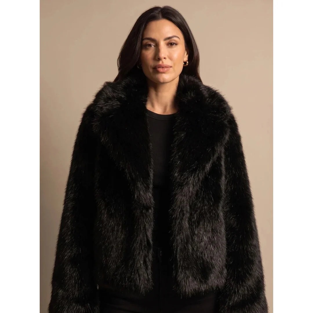 Kelly | Women's Oversized Wide Collar Fluffy Jacket